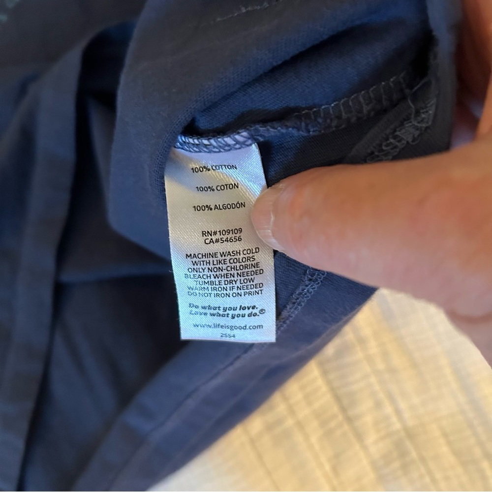 Life is Good Navy Lion Crusher Tee. Size Medium. - Picture 8 of 9